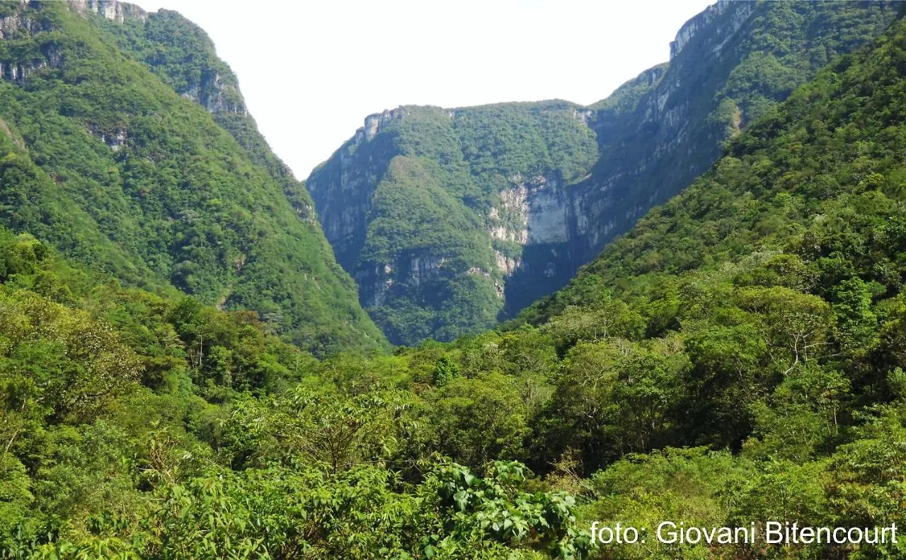 Chales Vale Do Rio Do Boi 大普拉亚